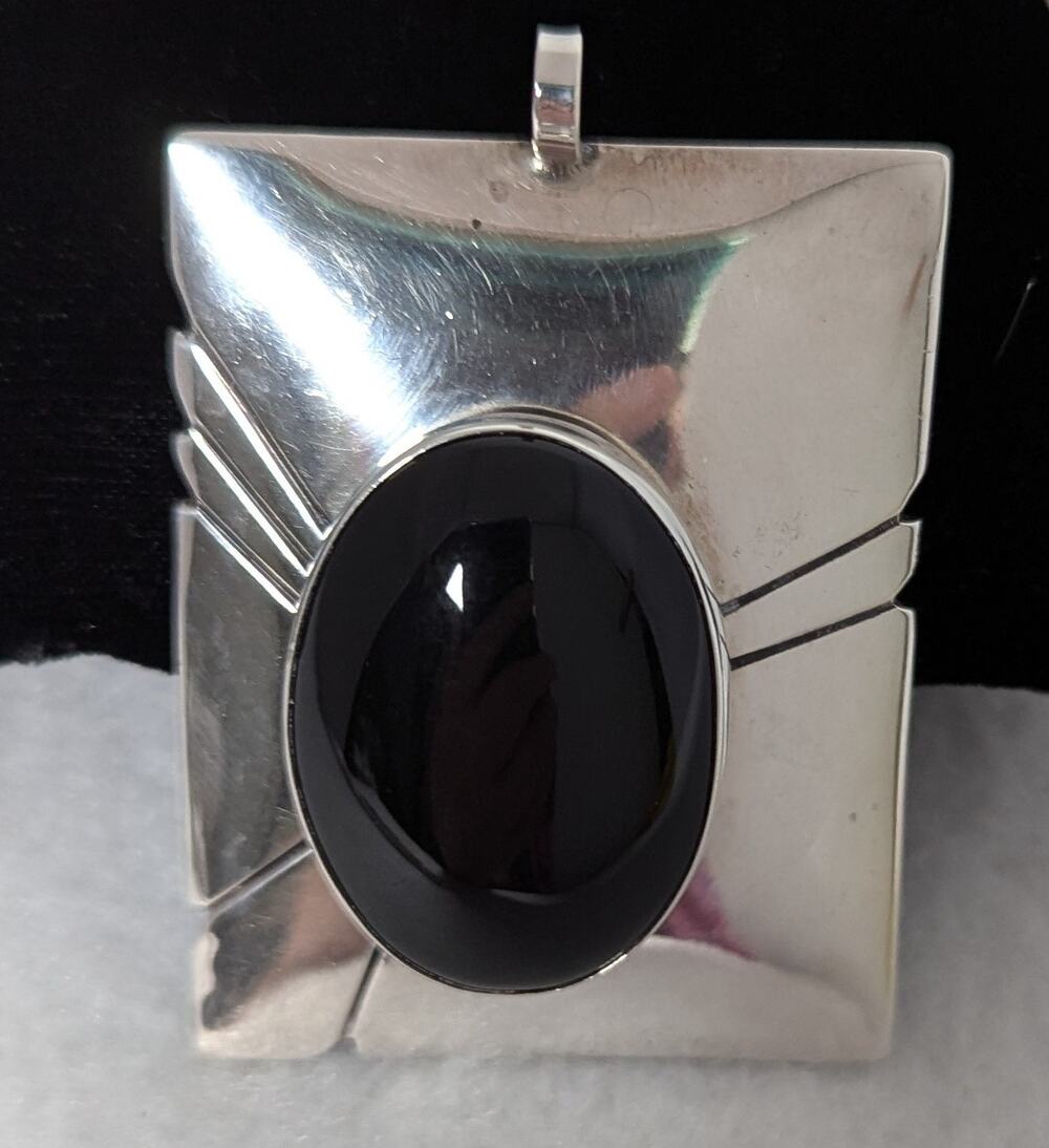 Sterling + onyx cabochon Large Pendant 1.5" x 23/8" SWStyle GUC